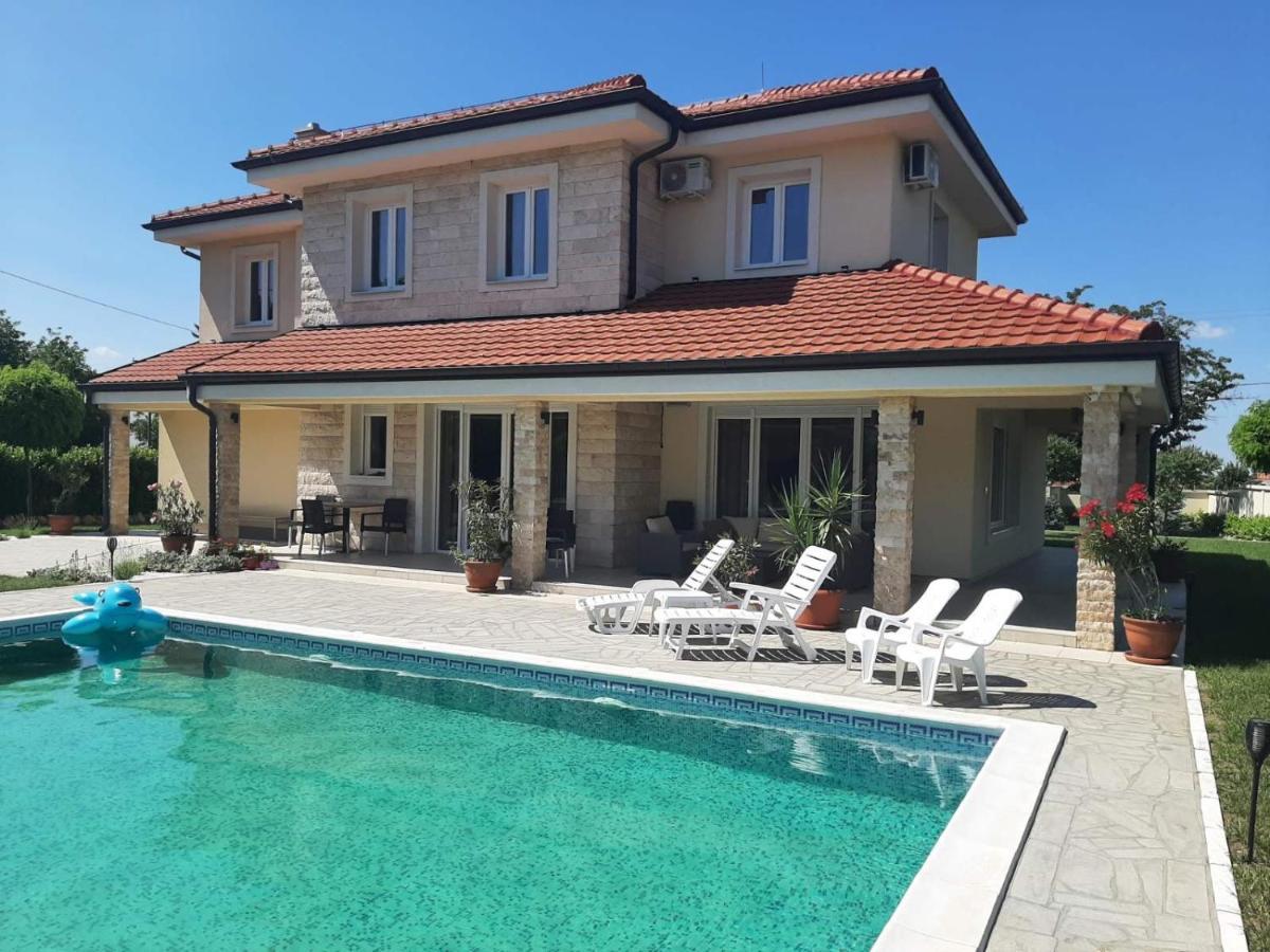 Vila Eleonora Beograd Luaran gambar